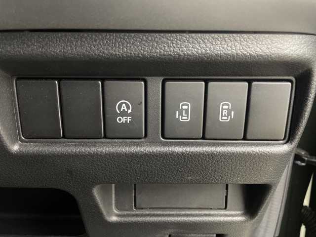 スズキ スペーシア ギア HYBRID XZターボ 埼玉県 2023(令5)年 2.3万km クールカーキパールメタリック/ガンメタリック2トーン 純正ナビ/(Bluetooth/iPod/USB/CD/DVD/FM/AM/SmartphoneLink)/フルセグテレビ/全方位カメラ/ETC/前後ドライブレコーダー/両側パワースライドドア/パドルシフト/レーダークルーズコントロール/衝突被害軽減ブレーキ/車線逸脱警報/後方コーナーセンサー/シートヒーター/プッシュスタート/サーキュレーター/オートLEDライト/純正14インチアルミホイール