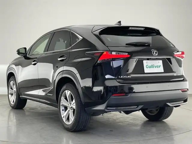 レクサス ＮＸ 300h バージョンL 愛知県 2014(平26)年 8.2万km スターライトブラックガラスフレーク 純正ナビ　フルセグＴＶ　Ｂｌｕｅｔｏｏｔｈ　茶革　シートヒーター　エアシート　ステアリングヒーター　電動リアゲート　ＥＴＣ　衝突軽減　追従クルコン　三眼ＬＥＤライト　コーナーセンサー　ドラレコ　AC100V　禁煙車
