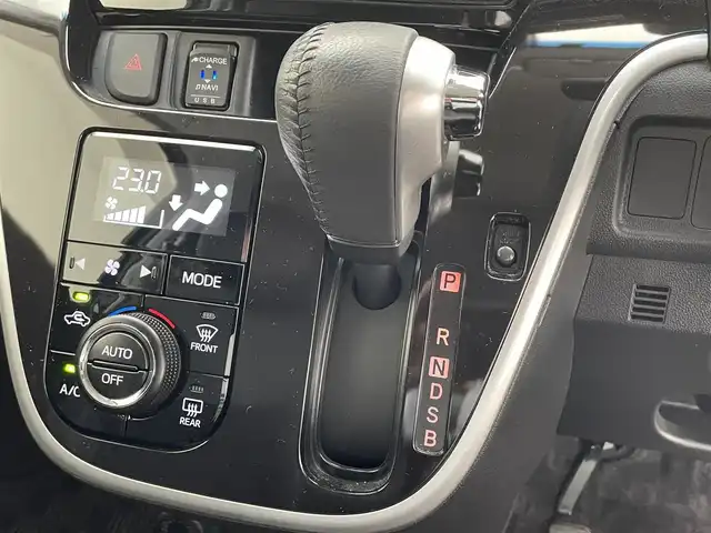 ダイハツ ムーヴ カスタム RS ハイパーLTD SAⅢ 滋賀県 2022(令4)年 1.3万km ブラックマイカメタリック/レーザーブルークリスタルシャイン 2トーン 純正ナビ/CD/DVD/Bluetooth/フルセグテレビ/全方位カメラ/ETC/スマートアシスト3（衝突回避支援システム）/・衝突回避支援ブレーキ機能/・衝突警報機能/・車線逸脱警報機能/・誤発進抑制制御機能/・オートハイビーム/D席シートヒーター /LEDヘッドライト/オートライト/ドライブレコーダー/純正フロアマット/プッシュスタート /スマートキー/スペアキー