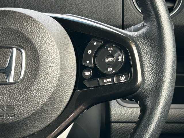 ホンダ Ｎ ＢＯＸ カスタム G L ターボ ホンダセンシング 千葉県 2018(平30)年 5.6万km プラチナホワイトパール 純正ナビ/Bluetooth/CD/DVD/フルセグテレビ/バックカメラ/ETC/レーダークルーズコントロール/ホンダセンシング/CMBS警報距離/ACC先行車発進検知音/先行車お知らせ機能/路外逸脱システム/レーンキープアシスト/標識認識機能/前後コーナーセンサー/電動格納ウインカーミラー/シーケンシャルウインカー/オートライト/オートハイビーム/LEDヘッドライト/スマートキー/スペアキー×１/純正フロアマット/純正アルミホイール