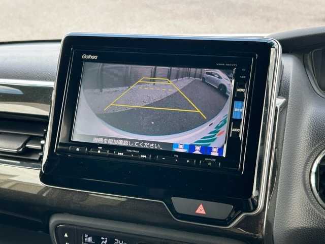 ホンダ Ｎ ＢＯＸ カスタム G L ターボ ホンダセンシング 千葉県 2018(平30)年 5.6万km プラチナホワイトパール 純正ナビ/Bluetooth/CD/DVD/フルセグテレビ/バックカメラ/ETC/レーダークルーズコントロール/ホンダセンシング/CMBS警報距離/ACC先行車発進検知音/先行車お知らせ機能/路外逸脱システム/レーンキープアシスト/標識認識機能/前後コーナーセンサー/電動格納ウインカーミラー/シーケンシャルウインカー/オートライト/オートハイビーム/LEDヘッドライト/スマートキー/スペアキー×１/純正フロアマット/純正アルミホイール