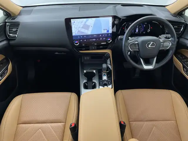 レクサス ＮＸ 250 バージョンL 鹿児島県 2022(令4)年 1.2万km ラグジュアリーホワイトパールクリスタルシャインガラスフレーク ワンオーナー/レクサスセーフティシステム+/・プリクラッシュセーフティ/・レーダークルーズコントロール/・レーントレーシングアシスト/・アダプティブハイビーム/・ロードサインアシスト/・ドライバー異常時対応システム/・プロアクティブドライビングアシスト/・ブラインドスポットモニター/・パーキングサポートブレーキ/・安心降車アシスト/・クリアランスソナー/パノラマルーフ/純正14インチディスプレイオーディオ/・ナビ機能/・フルセグTV/・USB/BT/AM.FM/・Applecarplay/Androidauto/パノラミックビューモニター/パワーバックドア/ビルトイン2.0ETC/シートヒーター/前席エアーシート/D席メモリ付パワーシート/D/N席パワーシート/ステアリングヒーター/パドルシフト/革巻きステアリング/ステアリングスイッチ/ヘッドアップディスプレイ/電動パーキングブレーキ/オートホールド/アイドリングストップ/LEDヘッドライト/フォグランプ/オートライト/純正20インチAW/プッシュスタート/スマートキー/電動格納ウィンカーミラー