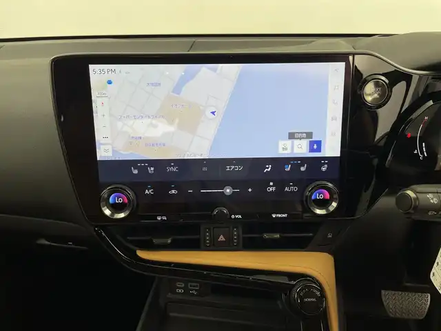レクサス ＮＸ 250 バージョンL 鹿児島県 2022(令4)年 1.2万km ラグジュアリーホワイトパールクリスタルシャインガラスフレーク ワンオーナー/レクサスセーフティシステム+/・プリクラッシュセーフティ/・レーダークルーズコントロール/・レーントレーシングアシスト/・アダプティブハイビーム/・ロードサインアシスト/・ドライバー異常時対応システム/・プロアクティブドライビングアシスト/・ブラインドスポットモニター/・パーキングサポートブレーキ/・安心降車アシスト/・クリアランスソナー/パノラマルーフ/純正14インチディスプレイオーディオ/・ナビ機能/・フルセグTV/・USB/BT/AM.FM/・Applecarplay/Androidauto/パノラミックビューモニター/パワーバックドア/ビルトイン2.0ETC/シートヒーター/前席エアーシート/D席メモリ付パワーシート/D/N席パワーシート/ステアリングヒーター/パドルシフト/革巻きステアリング/ステアリングスイッチ/ヘッドアップディスプレイ/電動パーキングブレーキ/オートホールド/アイドリングストップ/LEDヘッドライト/フォグランプ/オートライト/純正20インチAW/プッシュスタート/スマートキー/電動格納ウィンカーミラー