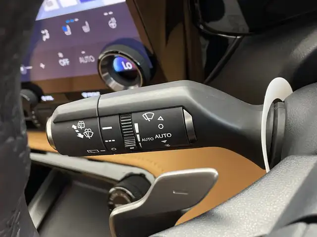 レクサス ＮＸ 250 バージョンL 鹿児島県 2022(令4)年 1.2万km ラグジュアリーホワイトパールクリスタルシャインガラスフレーク ワンオーナー/レクサスセーフティシステム+/・プリクラッシュセーフティ/・レーダークルーズコントロール/・レーントレーシングアシスト/・アダプティブハイビーム/・ロードサインアシスト/・ドライバー異常時対応システム/・プロアクティブドライビングアシスト/・ブラインドスポットモニター/・パーキングサポートブレーキ/・安心降車アシスト/・クリアランスソナー/パノラマルーフ/純正14インチディスプレイオーディオ/・ナビ機能/・フルセグTV/・USB/BT/AM.FM/・Applecarplay/Androidauto/パノラミックビューモニター/パワーバックドア/ビルトイン2.0ETC/シートヒーター/前席エアーシート/D席メモリ付パワーシート/D/N席パワーシート/ステアリングヒーター/パドルシフト/革巻きステアリング/ステアリングスイッチ/ヘッドアップディスプレイ/電動パーキングブレーキ/オートホールド/アイドリングストップ/LEDヘッドライト/フォグランプ/オートライト/純正20インチAW/プッシュスタート/スマートキー/電動格納ウィンカーミラー