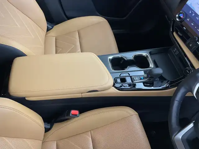 レクサス ＮＸ 250 バージョンL 鹿児島県 2022(令4)年 1.2万km ラグジュアリーホワイトパールクリスタルシャインガラスフレーク ワンオーナー/レクサスセーフティシステム+/・プリクラッシュセーフティ/・レーダークルーズコントロール/・レーントレーシングアシスト/・アダプティブハイビーム/・ロードサインアシスト/・ドライバー異常時対応システム/・プロアクティブドライビングアシスト/・ブラインドスポットモニター/・パーキングサポートブレーキ/・安心降車アシスト/・クリアランスソナー/パノラマルーフ/純正14インチディスプレイオーディオ/・ナビ機能/・フルセグTV/・USB/BT/AM.FM/・Applecarplay/Androidauto/パノラミックビューモニター/パワーバックドア/ビルトイン2.0ETC/シートヒーター/前席エアーシート/D席メモリ付パワーシート/D/N席パワーシート/ステアリングヒーター/パドルシフト/革巻きステアリング/ステアリングスイッチ/ヘッドアップディスプレイ/電動パーキングブレーキ/オートホールド/アイドリングストップ/LEDヘッドライト/フォグランプ/オートライト/純正20インチAW/プッシュスタート/スマートキー/電動格納ウィンカーミラー