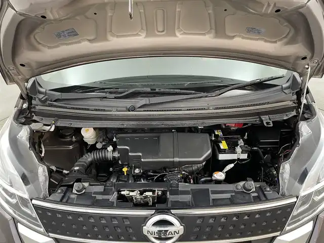 日産 デイズ ルークス HWS X Vセレクション 大分県 2019(令1)年 1.3万km アッシュブラウンM 純正ナビ（フルセグＴＶ／ＣＤ／ＢＴ）　/両側パワースラスイド　/ステアリングスイッチ　/前ドライブレコーダー　/アラウンドビューモニター　/スマートキー　/衝突軽減ブレーキ　/レーンアシスト　/ハイビームアシスト/アイドリングストップ/純正アルミホイール