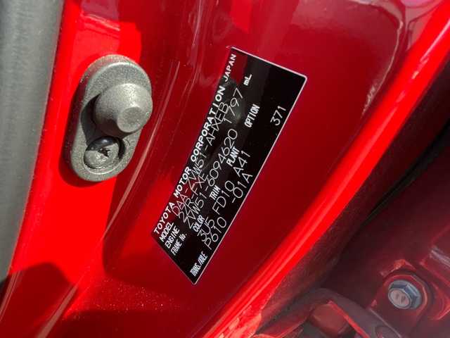 トヨタ プリウス S 富山県 2019(平31)年 5.8万km エモーショナルレッドⅡ 社外ナビ/AM/FM/CD/DVD/Bluetooth/フルセグTV/バックカメラ/ETC/トヨタセーフティセンス/プリクラッシュセーフティ/レーダークルーズコントロール/レーンキープアシスト/オートマチックハイビーム/コーナーセンサー/横滑り防止装置/前方ドライブレコーダー/LEDヘッドライト/純正15インチアルミホイール/プッシュスタート/スペアキー1本