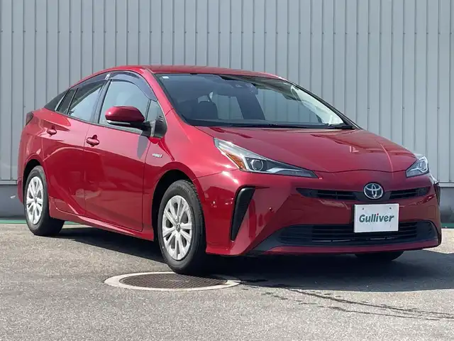 トヨタ プリウス S 富山県 2019(平31)年 5.8万km エモーショナルレッドⅡ 社外ナビ/AM/FM/CD/DVD/Bluetooth/フルセグTV/バックカメラ/ETC/トヨタセーフティセンス/プリクラッシュセーフティ/レーダークルーズコントロール/レーンキープアシスト/オートマチックハイビーム/コーナーセンサー/横滑り防止装置/前方ドライブレコーダー/LEDヘッドライト/純正15インチアルミホイール/プッシュスタート/スペアキー1本