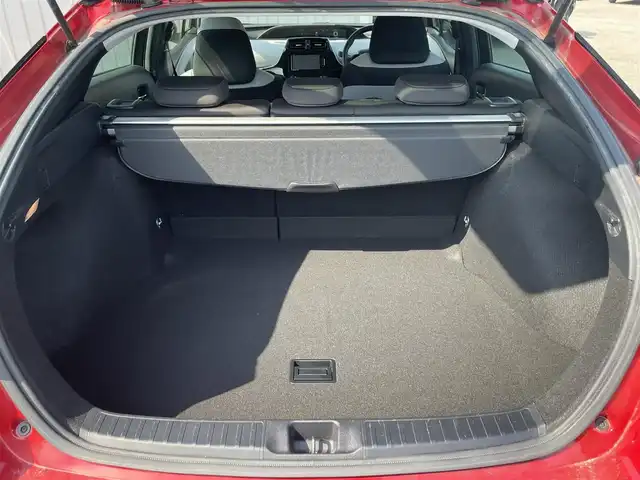 トヨタ プリウス S 富山県 2019(平31)年 5.8万km エモーショナルレッドⅡ 社外ナビ/AM/FM/CD/DVD/Bluetooth/フルセグTV/バックカメラ/ETC/トヨタセーフティセンス/プリクラッシュセーフティ/レーダークルーズコントロール/レーンキープアシスト/オートマチックハイビーム/コーナーセンサー/横滑り防止装置/前方ドライブレコーダー/LEDヘッドライト/純正15インチアルミホイール/プッシュスタート/スペアキー1本