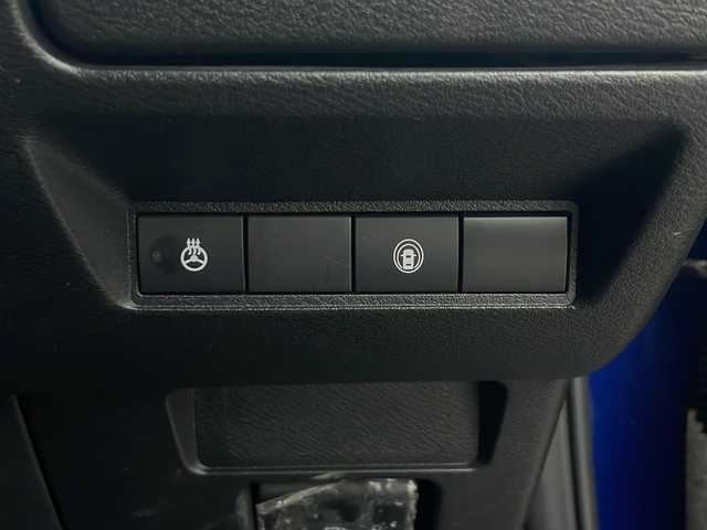 日産 ノート X FOUR 秋田県 2022(令4)年 3.5万km オーロラフレアブルーパール ４WD/純正メモリナビ　/フルセグTV/CD/DVD/Bluetooth/全方位カメラ　/衝突被害軽減防止ブレーキ　/前後コーナーセンサー　/横滑り防止装置　/レーンキープアシスト　/ミラー一体型ドライブレコーダー/ETC/前席シートヒーター　/ステアリングヒーター　/プッシュスタート/スペアキー/LEDヘッドライト/オートマチックハイビーム/フォグランプ/純正フロアマット/純正アルミホイール/保証書/取扱説明書