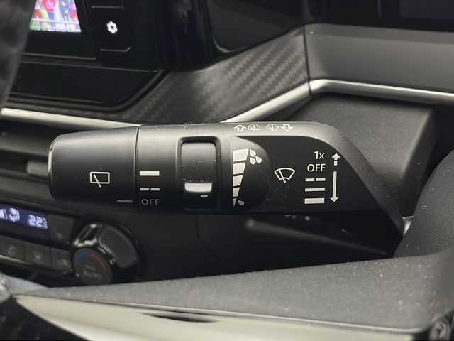 日産 ノート X FOUR 秋田県 2022(令4)年 3.5万km オーロラフレアブルーパール ４WD/純正メモリナビ　/フルセグTV/CD/DVD/Bluetooth/全方位カメラ　/衝突被害軽減防止ブレーキ　/前後コーナーセンサー　/横滑り防止装置　/レーンキープアシスト　/ミラー一体型ドライブレコーダー/ETC/前席シートヒーター　/ステアリングヒーター　/プッシュスタート/スペアキー/LEDヘッドライト/オートマチックハイビーム/フォグランプ/純正フロアマット/純正アルミホイール/保証書/取扱説明書