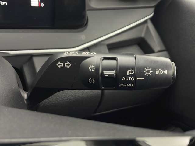 日産 ノート X FOUR 秋田県 2022(令4)年 3.5万km オーロラフレアブルーパール ４WD/純正メモリナビ　/フルセグTV/CD/DVD/Bluetooth/全方位カメラ　/衝突被害軽減防止ブレーキ　/前後コーナーセンサー　/横滑り防止装置　/レーンキープアシスト　/ミラー一体型ドライブレコーダー/ETC/前席シートヒーター　/ステアリングヒーター　/プッシュスタート/スペアキー/LEDヘッドライト/オートマチックハイビーム/フォグランプ/純正フロアマット/純正アルミホイール/保証書/取扱説明書