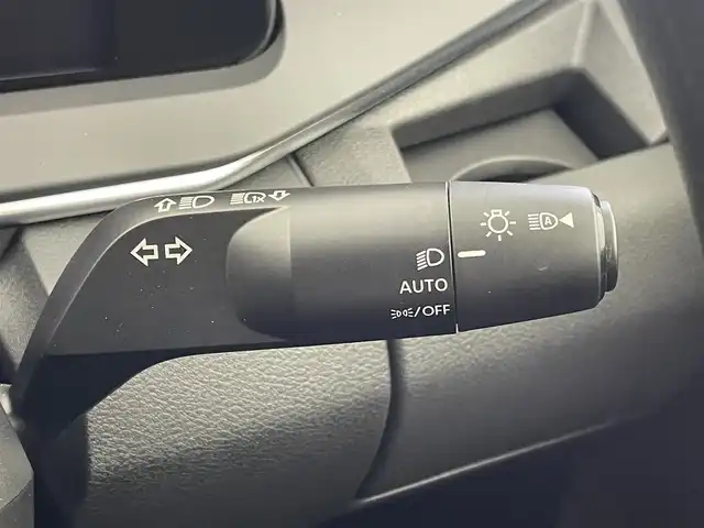 日産 ノート X 群馬県 2024(令6)年 0.5万km スーパーブラック ・純正７インチナビ/・Bluetooth接続/・フルセグTV/・USBCポート/・スマートインナーミラー/・３６０°セーフティアシスト/・プロパイロット/・全方位カメラ/・オートマチックハイビーム/・オートマチックライト/・標識検知支援/・エマージェンシーブレーキ/・LEDヘッドライト/・前後コーナーセンサー/・純正フロアマット/・スマートキー/・スペアキー×１/・アイドリングストップ