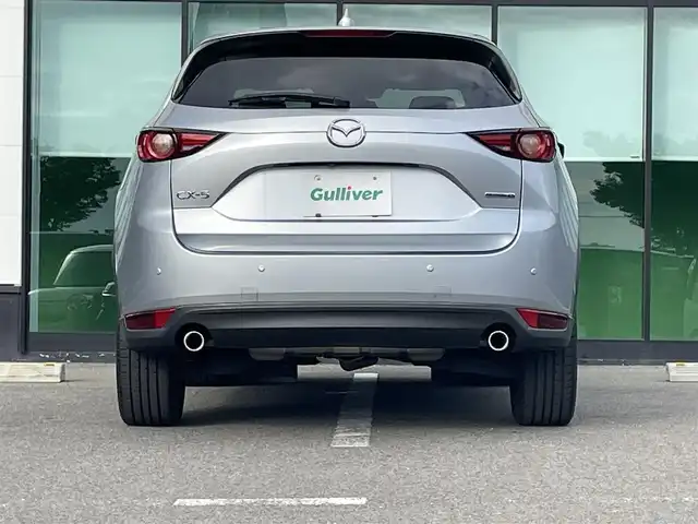 マツダ ＣＸ－５ XD ブラックトーンエディション 和歌山県 2021(令3)年 2万km ソニックシルバーM 純正10.25インチナビ/フルセグTV/Bluetooth/USB/全周囲カメラ/ETC/前後ドライブレコーダー/衝突軽減カメラ/車線逸脱防止機能/レーダークルーズコントロール/BSM/HUD/電動リアゲート/ハーフレーザーシート/運転席パワーシート/シートメモリー/前席シートヒーター/革ステアリング/ステアリングスイッチ/ステアリングヒーター/電動パーキングブレーキ/オートブレーキホールド/LEDヘッドライト/オートライト/プッシュスタート/スマートキー/スペアキー/取扱説明書/保証書