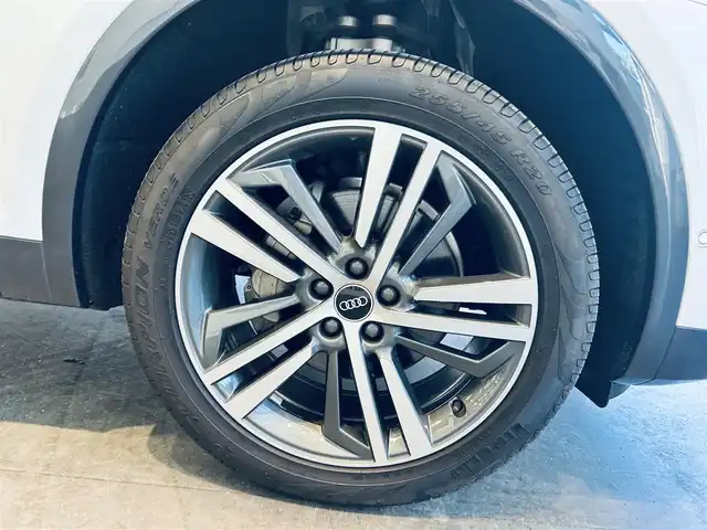 アウディ アウディ Ｑ５ SB 1stエディション 大阪府 2022(令4)年 1.4万km グレイシアホワイトメタリック 230台限定/SラインプラスP/バーチャルコックピット/ACC/純正ナビ/360度カメラ/applecarplay/サイドアシスト/純正20インチAW/LEDヘッドライト/電動リアゲート/黒革/パワーシート/Dシートメモリ/シートヒーター/パドルシフト/ETC
