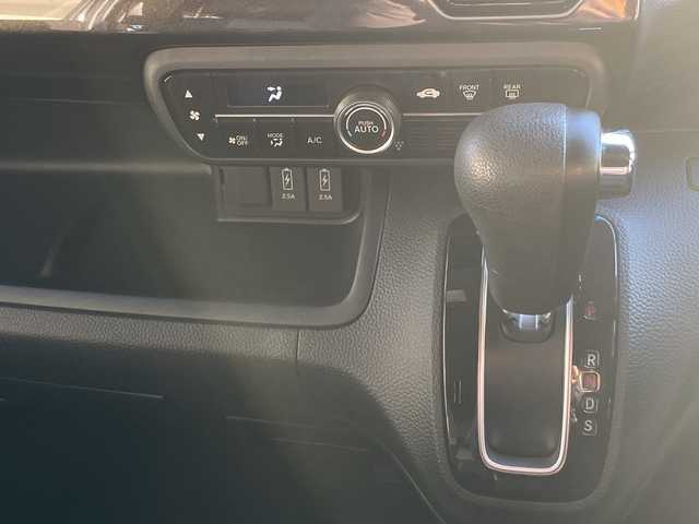 ホンダ Ｎ ＢＯＸ カスタム G L ターボ ホンダセンシング 愛知県 2019(平31)年 4.5万km クリスタルブラックパール ホンダセンシング/9型ナビ/両側パワースライドドア/レーダークルーズコントロール/バックカメラ/純正アルミホイール/ＥＴＣ/LEDヘッドライト/パドルシフト/レーンキープアシスト/オートマチックハイビーム/ドライブレコーダー/衝突軽減システム/フルセグ/CD DVD/Bluetooth/ステアリングスイッチ/スマートキー/プッシュスタート