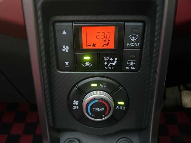 ダイハツ コペン ローブ 沖縄県 2017(平29)年 4.4万km ブラックマイカメタリック/マタドールレッドパール MT車/電動オープン/社外ナビ【CN-RE03D】/（ＡＭ／ＦＭ／ＣＤ／ＤＶＤ／ＢＴ／ＵＳＢ／フルセグＴＶ　）　/バックモニター　/ドライブレコーダー　/シートヒーター　/ＥＴＣ　/ＬＥＤヘッドライト　/フォグランプ/純正１６インチアルミ/横滑り防止