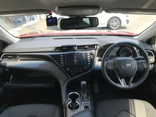 トヨタ カムリ G 富山県 2017(平29)年 6.1万km エモーショナルレッド 純正SDナビ/フルセグＴＶ/Ｂｌｕｅｔｏｏｔｈ/セーフティセンス/ＬＥＤヘッドライト/クルーズコントロール/レーンキープアシスト/ブレーキホールド/ビルトインＥＴＣ/純正ＡＷ１７インチ/スマートキー/プッシュスタート/横滑り防止装置/Wエアバック/カーテンエアバック/サイドエアバック/保証書／取説有り