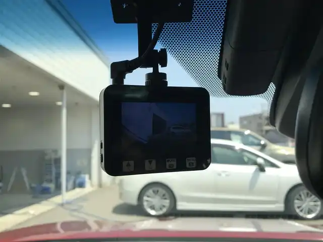 トヨタ カムリ G 富山県 2017(平29)年 6.1万km エモーショナルレッド 純正SDナビ/フルセグＴＶ/Ｂｌｕｅｔｏｏｔｈ/セーフティセンス/ＬＥＤヘッドライト/クルーズコントロール/レーンキープアシスト/ブレーキホールド/ビルトインＥＴＣ/純正ＡＷ１７インチ/スマートキー/プッシュスタート/横滑り防止装置/Wエアバック/カーテンエアバック/サイドエアバック/保証書／取説有り
