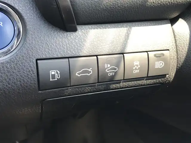 トヨタ カムリ G 富山県 2017(平29)年 6.1万km エモーショナルレッド 純正SDナビ/フルセグＴＶ/Ｂｌｕｅｔｏｏｔｈ/セーフティセンス/ＬＥＤヘッドライト/クルーズコントロール/レーンキープアシスト/ブレーキホールド/ビルトインＥＴＣ/純正ＡＷ１７インチ/スマートキー/プッシュスタート/横滑り防止装置/Wエアバック/カーテンエアバック/サイドエアバック/保証書／取説有り