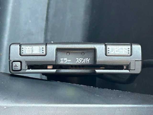 トヨタ アクア G 茨城県 2012(平24)年 13.2万km 白 純正ＳＤナビ　/ＥＴＣ　/純正アルミホイール　/オートライト　/純正フロアマット　/プッシュスタート　/パワーウィンドウ　/パワーステアリング　/エアバックＷ　/キセノンヘッドライト