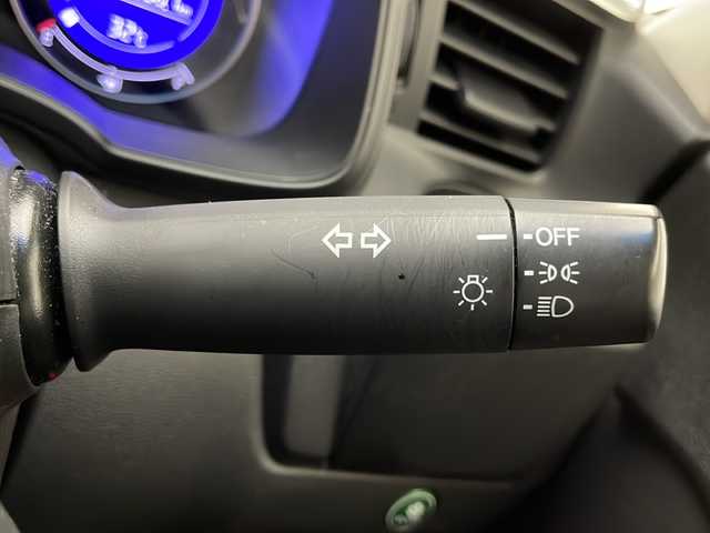 ホンダ フィット 13G Fパッケージ 宮崎県 2015(平27)年 8.1万km クリスタルブラックパール 純正ナビ　/Ｂｌｕｅｔｏｏｔｈ/ＡＭ／ＦＭ/ＣＤ／ＤＶＤ/ワンセグＴＶ/バックカメラ　/ドライブレコーダー　/純正フロアーマット/電動格納ミラー　/プッシュスタート　/ＥＴＣ　/アイドリングストップ/スマートキー