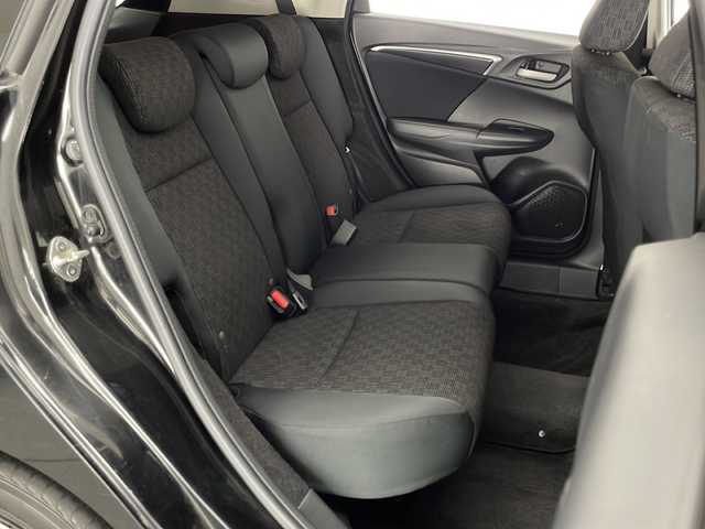 ホンダ フィット 13G Fパッケージ 宮崎県 2015(平27)年 8.1万km クリスタルブラックパール 純正ナビ　/Ｂｌｕｅｔｏｏｔｈ/ＡＭ／ＦＭ/ＣＤ／ＤＶＤ/ワンセグＴＶ/バックカメラ　/ドライブレコーダー　/純正フロアーマット/電動格納ミラー　/プッシュスタート　/ＥＴＣ　/アイドリングストップ/スマートキー