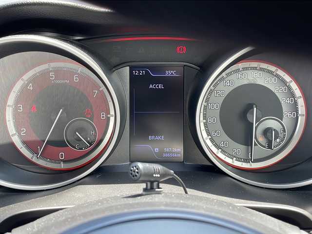 スズキ スイフト スポーツ 三重県 2019(令1)年 3.9万km バーニングレッドPM 純正ナビ/バックカメラ/運転席シートヒーター/クルーズコントロール/オートライト/革巻きステアリング/ステアリングリモコン/純正フロアマット/電動格納ミラー/禁煙車
