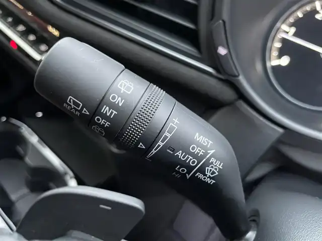 マツダ ＣＸ－３０ XD レトロスポーツED 島根県 2024(令6)年 2万km ポリメタルグレーM ワンオーナー　/純正１０．２５型ディスプレイオーディオ　/（フルセグＴＶ／Ｂｌｕｅｔｏｏｔｈ接続／スマホ連携機能）　/全方位／バック／フロントカメラ/ＢＯＳＥサウンドシステム　/ビルトインＥＴＣ　/アダプティブクルーズコントロール　/パワーバックドア/ハーフレザーシート/運転席メモリーパワーシート　/前席シートヒーター/ハンドルヒーター/リバース連動ドアミラー　/置くだけ充電　/オートハイビーム／ライト/純正LEDライト/純正１８インチアルミホイール/純正フロアマット/スペアキー１本