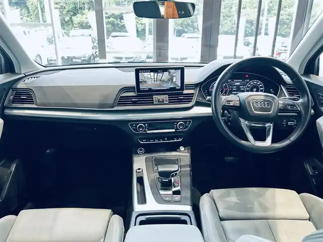 アウディ Ｑ５ 40TDIクワトロスポーツエアサ 大阪府 2020(令2)年 3.7万km 白 バーチャルコックピット/サンルーフ/ACC/純正ナビ/TV/360度カメラ/純正18インチAW/電動リアゲート/サイドアシスト/クリアランスソナー/レザーシート/パワーシート/Dシートメモリ/シートヒーター/ルーフレール/パドルシフト/ETC