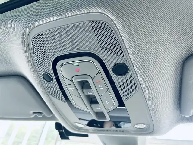 アウディ Ｑ５ 40TDIクワトロスポーツエアサ 大阪府 2020(令2)年 3.7万km 白 バーチャルコックピット/サンルーフ/ACC/純正ナビ/TV/360度カメラ/純正18インチAW/電動リアゲート/サイドアシスト/クリアランスソナー/レザーシート/パワーシート/Dシートメモリ/シートヒーター/ルーフレール/パドルシフト/ETC