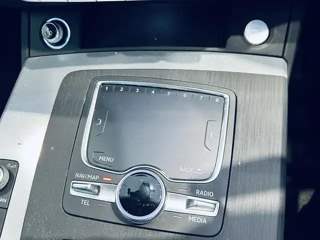 アウディ Ｑ５ 40TDIクワトロスポーツエアサ 大阪府 2020(令2)年 3.7万km 白 バーチャルコックピット/サンルーフ/ACC/純正ナビ/TV/360度カメラ/純正18インチAW/電動リアゲート/サイドアシスト/クリアランスソナー/レザーシート/パワーシート/Dシートメモリ/シートヒーター/ルーフレール/パドルシフト/ETC