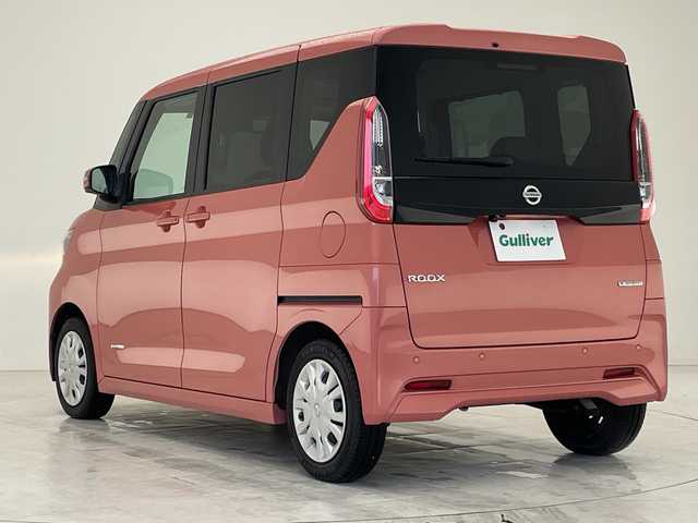 日産 ルークス X 沖縄県 2023(令5)年 2万km ブロッサムピンク 純正９インチディスプレイオーディオ　/アラウンドビューモニター　/アイドリングストップ　/スマートキー　/Ｂｌｕｅｔｏｏｔｈ/USB　/ミュージックプレイヤー接続/ＥＴＣ　/ドライブレコーダー　/片側パワースライドドア/前後コーナーセンサー　/エマージェンシーブレーキ/横滑り防止装置/盗難防止装置/オートライト