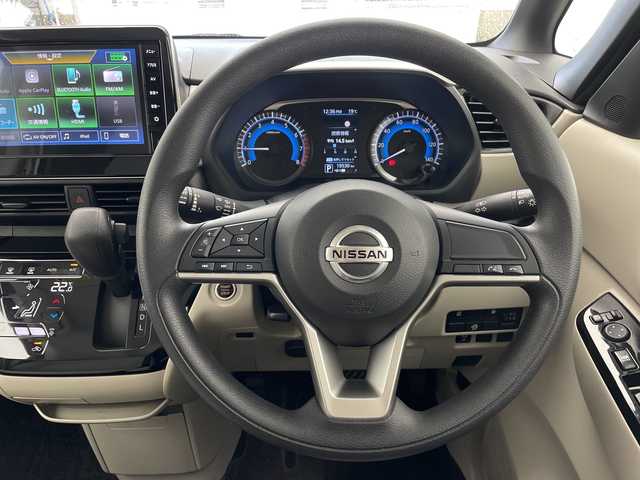 日産 ルークス X 沖縄県 2023(令5)年 2万km ブロッサムピンク 純正９インチディスプレイオーディオ　/アラウンドビューモニター　/アイドリングストップ　/スマートキー　/Ｂｌｕｅｔｏｏｔｈ/USB　/ミュージックプレイヤー接続/ＥＴＣ　/ドライブレコーダー　/片側パワースライドドア/前後コーナーセンサー　/エマージェンシーブレーキ/横滑り防止装置/盗難防止装置/オートライト