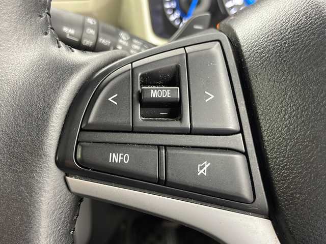 スズキ クロスビー HYBRID MZ 群馬県 2020(令2)年 5.5万km キャラバンアイボリーパールメタリック/ホワイト 2トーンルーフ 純正ナビ　バックカメラ　パドルシフト　革巻きステアリング　ステアリングリモコン　クルーズコントロール　ＥＴＣ　前後ドラレコ　シートヒーター　衝突被害軽減ブレーキ　レーンアシスト　スマートキー　禁煙