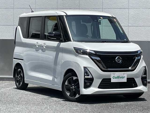 日産 ルークス HWS X アーバンクロム プロパイロットED 東京都 2022(令4)年 0.5万km ホワイトパール 社外メモリナビ（CN-HA02WD)/CD/DVD/FM・AM/Bluetooth/SD//フルセグTV/ETC/ドライブレコーダー前後/アラウンドビューモニター/プロパイロット/エマージェンシーブレーキ/アダクティブクルーズコントロール/車線逸脱警報/車線逸脱防止支援/コーナーセンサー/アダクティブLEDヘッドライトシステム/LEDフォグランプ/両側パワースライドドア /ハンズフリーオートドア/保証書/取扱説明書/スペアキー