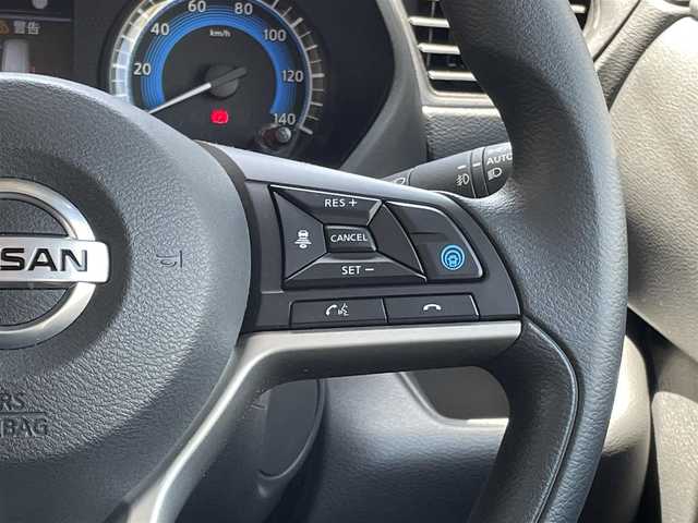 日産 ルークス HWS X アーバンクロム プロパイロットED 東京都 2022(令4)年 0.5万km ホワイトパール 社外メモリナビ（CN-HA02WD)/CD/DVD/FM・AM/Bluetooth/SD//フルセグTV/ETC/ドライブレコーダー前後/アラウンドビューモニター/プロパイロット/エマージェンシーブレーキ/アダクティブクルーズコントロール/車線逸脱警報/車線逸脱防止支援/コーナーセンサー/アダクティブLEDヘッドライトシステム/LEDフォグランプ/両側パワースライドドア /ハンズフリーオートドア/保証書/取扱説明書/スペアキー