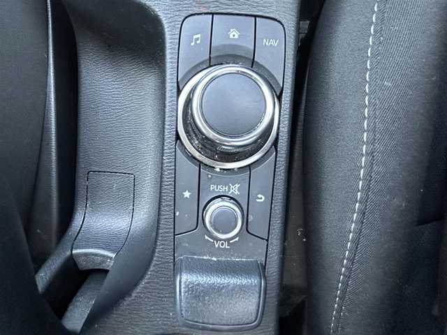 マツダ デミオ 13S 福島県 2015(平27)年 10.4万km チタニウムフラッシュマイカ ４WD/純正ナビ/Bluetooth/FM/AM/USB/衝突軽減ブレーキ/ステアリングリモコン/アイドリングストップ/電動格納ドアミラー/バックカメラ/ETC/ＬＥＤヘッドライト/オートライト/純正フロアマット/純正ホイールカバー/AAC/スマートキー/スペアキー/取扱説明書/保証書/4本スノータイヤ付