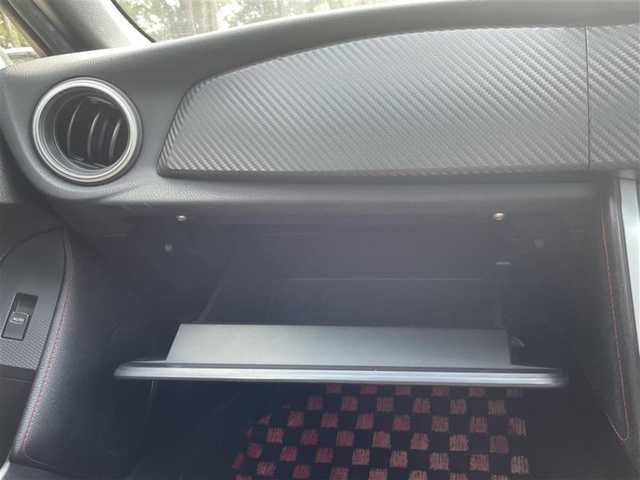 トヨタ ８６ GT 栃木県 2014(平26)年 11.3万km ライトニングレッド (株)IDOMが運営する【じしゃロン宇都宮店】の自社ローン専用車両になります。こちらは現金またはオートローンご利用時の価格です。自社ローンご希望の方は別途その旨お申付け下さい/禁煙車/モデリスタエアロ/社外７型ナビ/Ｂｌｕｅｔｏｏｔｈ接続/ＣＤ/バックカメラ/ドライブレコーダー/パドルシフト/ＥＴＣ/カーテンエアバック/純正アルミホイール/プッシュスタート/スマートキー