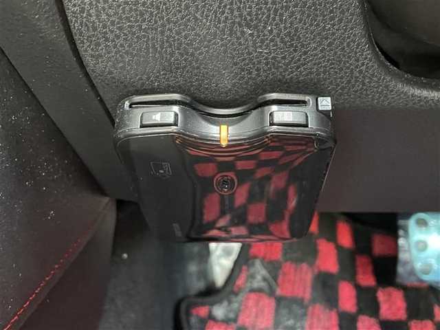 トヨタ ８６ GT 栃木県 2014(平26)年 11.3万km ライトニングレッド (株)IDOMが運営する【じしゃロン宇都宮店】の自社ローン専用車両になります。こちらは現金またはオートローンご利用時の価格です。自社ローンご希望の方は別途その旨お申付け下さい/禁煙車/モデリスタエアロ/社外７型ナビ/Ｂｌｕｅｔｏｏｔｈ接続/ＣＤ/バックカメラ/ドライブレコーダー/パドルシフト/ＥＴＣ/カーテンエアバック/純正アルミホイール/プッシュスタート/スマートキー