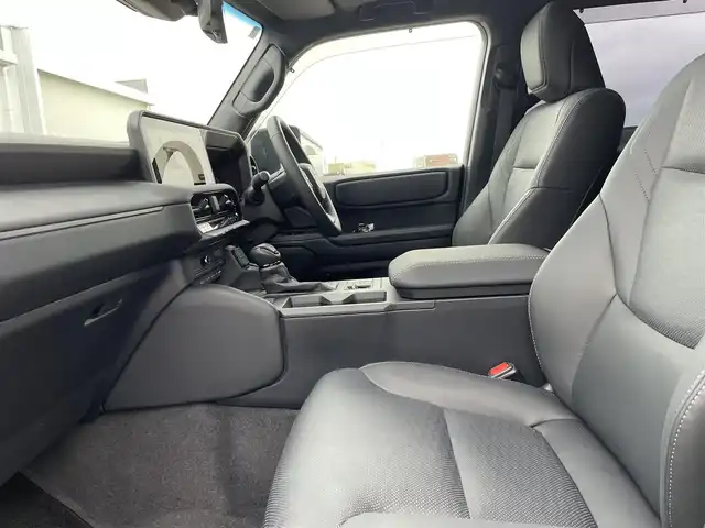 トヨタ ランドクルーザー ２５０ VX 石川県 2025(令7)年 0.4万km アバンギャルドブロンズメタリック 4WD/ワンオーナー/純正メモリーナビ/フルセグTV/全方位カメラ/革シート/シートヒーター&クーラー/サンルーフ/純正アルミホイール/電動ミラー/レーンキープアシスト/オートライト/コーナーセンサー/トヨタセーフティセンス/レーダークルーズ/デジタルミラー/ブラインドスポットモニター/保証書
