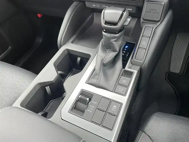 トヨタ ランドクルーザー ２５０ VX 石川県 2025(令7)年 0.4万km アバンギャルドブロンズメタリック 4WD/ワンオーナー/純正メモリーナビ/フルセグTV/全方位カメラ/革シート/シートヒーター&クーラー/サンルーフ/純正アルミホイール/電動ミラー/レーンキープアシスト/オートライト/コーナーセンサー/トヨタセーフティセンス/レーダークルーズ/デジタルミラー/ブラインドスポットモニター/保証書