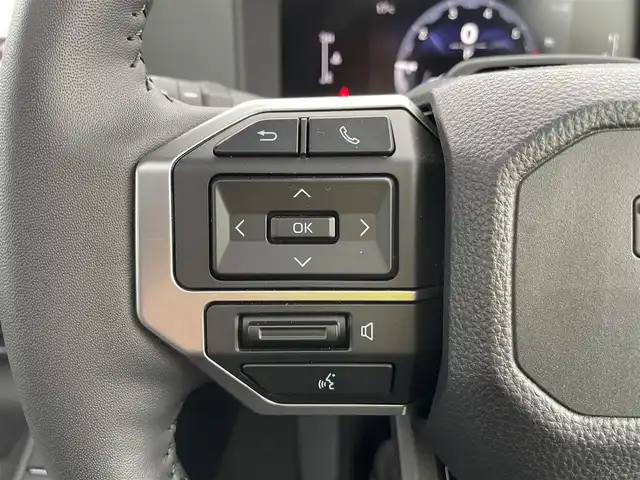 トヨタ ランドクルーザー ２５０ VX 石川県 2025(令7)年 0.4万km アバンギャルドブロンズメタリック 4WD/ワンオーナー/純正メモリーナビ/フルセグTV/全方位カメラ/革シート/シートヒーター&クーラー/サンルーフ/純正アルミホイール/電動ミラー/レーンキープアシスト/オートライト/コーナーセンサー/トヨタセーフティセンス/レーダークルーズ/デジタルミラー/ブラインドスポットモニター/保証書