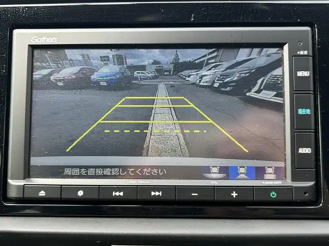ホンダ フィット e:HEV RS 島根県 2023(令5)年 1.5万km プラチナホワイトパール 純正ＳＤナビ　/Ｂｌｕｅｔｏｏｔｈ接続　/前後ドライブレコーダー　/ビルトインＥＴＣ　/バックカメラ　/アダプティブクルーズコントロール/衝突軽減ブレーキ　/レーンアシスト/電動パーキングブレーキ/パドルシフト　/前後コーナーセンサー　/横滑り防止装置/アイドリングストップ　/スマートキー/プッシュスタート/純正LEDヘッドライト/純正16インチアルミホイール　/純正フロアマット