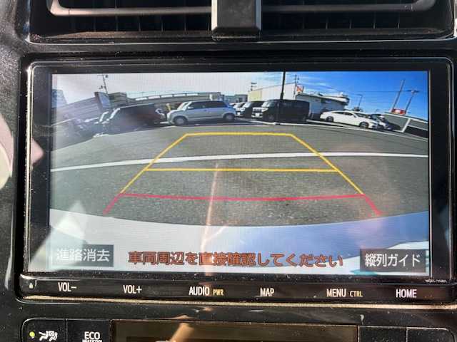 トヨタ プリウス S 宮城県 2019(令1)年 5.5万km シルバーM 登録時走行距離５４４８９ｋｍ/衝突被害軽減システム/バックカメラ/レーダークルーズコントロール/LEDオートライト/15インチアルミホイール/ドライブレコーダー/コーナーセンサー/ステアリングスイッチ/電動格納ウィンカーミラー/フォグランプ/純正フロアマット/スマートキー/ETC/レーンキープアシスト/パーキングアシスト/オートマッチクハイビーム/デジタルインナーミラー/横滑り防止装置/盗難防止装置/ABS/プリクラッシュセーフティー/クリアランスソナー/純正フロアマット/プッシュスタート/純正SDフルセグナビ/Bluetooth接続/SDサーバー/AM/FM/CD/DVD/Wミラー/ドアバイザー