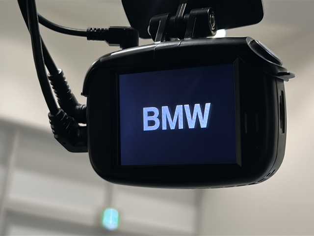 ＢＭＷ Ｘ４ xDrive 30i Mスポーツ 新潟県 2019(令1)年 4.8万km アルピンホワイトⅢ オプション/M ライト・アロイ・ホイール・ダブルスポーク・スタイリング/標準装備/ドライビング・アシスト・プラス/・アクティブクルーズコントロール/・ステアリング&レーン・コントロール・アシスト/・レーン・ディパーチャー・ウォーニング/純正ナビ/・Bluetooth/TV/FM/AM/AppleCarplay/360°カメラ/ヘッドアップディスプレイ/ブラインドスポットモニター/インテリジェントセーフティ/ヒル・ディセント・コントロール/アダプティブ・ヘッドライト/ハイビーム・アシスタント/電動フロント・シート（運転席メモリー機能付）/全席シートヒーター/ETC2.0
