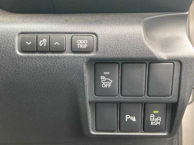 レクサス ＩＳ 300h 千葉県 2014(平26)年 7万km ソニックチタニウム 純正ナビ/CD/DVD/Bluetooth/フルセグTV/バックカメラ/ETC/ドライブレコーダー/ハーフレザーシート/前席パワーシート/前席シートヒーター/ステアリングヒーター/クルーズコントロール/パドルシフト/ブラインドスポットモニター/スペアキー/プッシュスタート/ステアリングスイッチ/純正アルミホイール/純正フロアマット/保証書・取扱説明書
