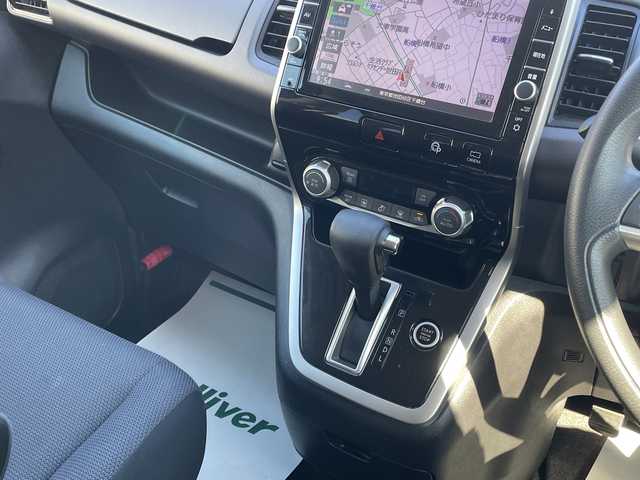 日産 セレナ X Vセレクション 東京都 2018(平30)年 7.6万km ダイヤモンドブラック ワンオーナー/新車時保証書　整備記録簿/取扱説明書　ナビ説明書/純正SDナビ/フルセグTV【MM517D-L】/SD/CD/DVD/BD/SDREC/BT/USB/アランドビューモニター　ETC/ドライブレコーダー【前】/アイドリングストップ/エマージェンシーブレーキ/両側パワースライドドア/クルーズコントロール/オートライト/スマートキー/サイド/カーテンエアバック/社外15インチアルミ