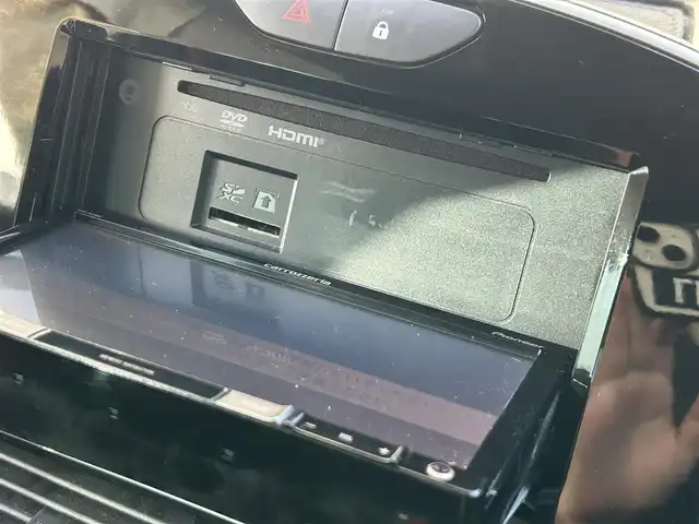 ルノー ルーテシア スポール トロフィー 福岡県 2018(平30)年 7.3万km 黄Ｍ 社外ＳＤナビ地デジ　ＤＶＤ再生機能　ＢａｓｓＲｅｆｌｅｘシステム　禁煙車　ＵＳＢ　ＢＴ　バックカメラ　前後ドラレコ　スペアキー　ＬＥＤヘッドライト　ＥＴＣ　純正１８インチブラックホイル　コーナセンサー