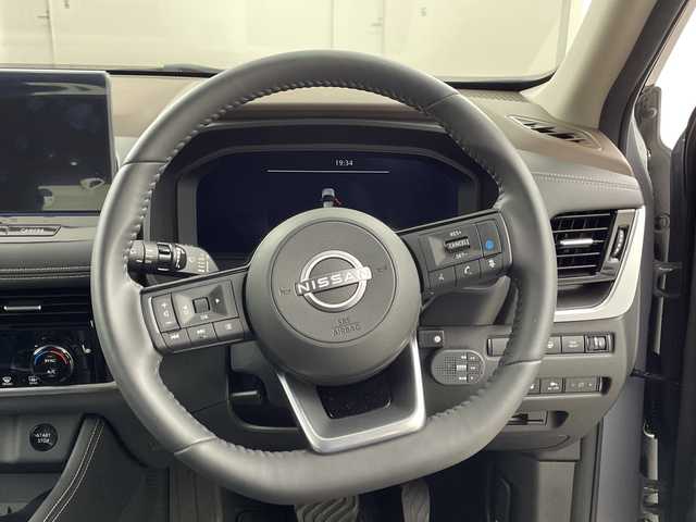 日産 エクストレイル G 熊本県 2024(令6)年 0.6万km ステルスグレー/スーパーブラック ワンオーナー/ディスプレイオーディオナビ/・フルセグTV/Bluetooth/USB/AppleCarPlay/・全方位カメラ/・TVキャンセラー/エマージェンシーブレーキ/プロパイロット/インテリジェントルームミラー/ブラインドスポットモニター/ヘッドアップディスプレイ/パワーバックドア/黒革シート/・D席メモリシート/・D/Nパワーシート/・D/Nシートヒーター/・後席シートヒーター/ステアリングヒーター/純正ナビ連動前後ドライブレコーダー/ビルトインETC2.0/置き型充電/オートライト/LEDヘッドライト/フォグランプ/ヘッドライトレベライザー/スマートキー/スペアキー/純正フロアマット/取扱説明書(ナビ・車両)/保証書